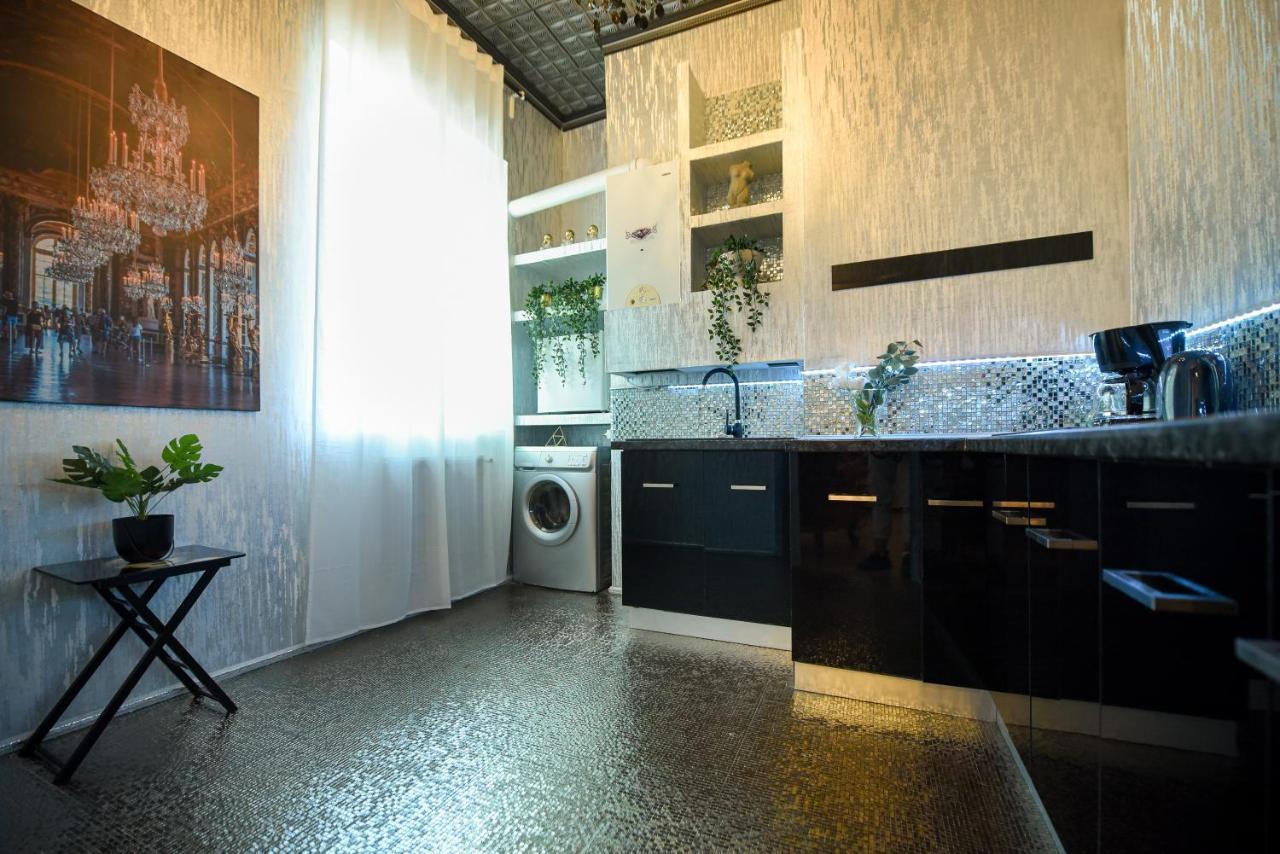 The Museum - Wonderful Super Central Apartment بوخارست المظهر الخارجي الصورة